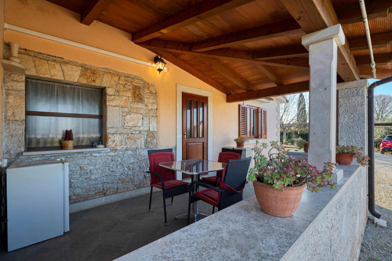 Ferienwohnung Palmira Poreč Exterior foto